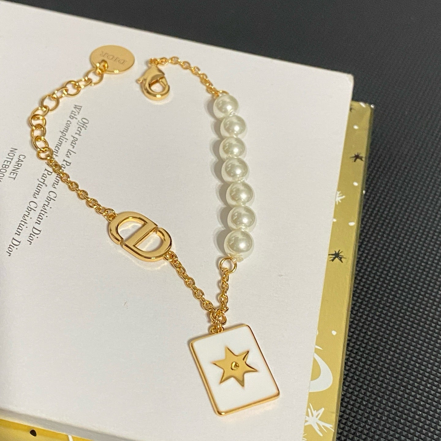 Dianna pearl bracelet