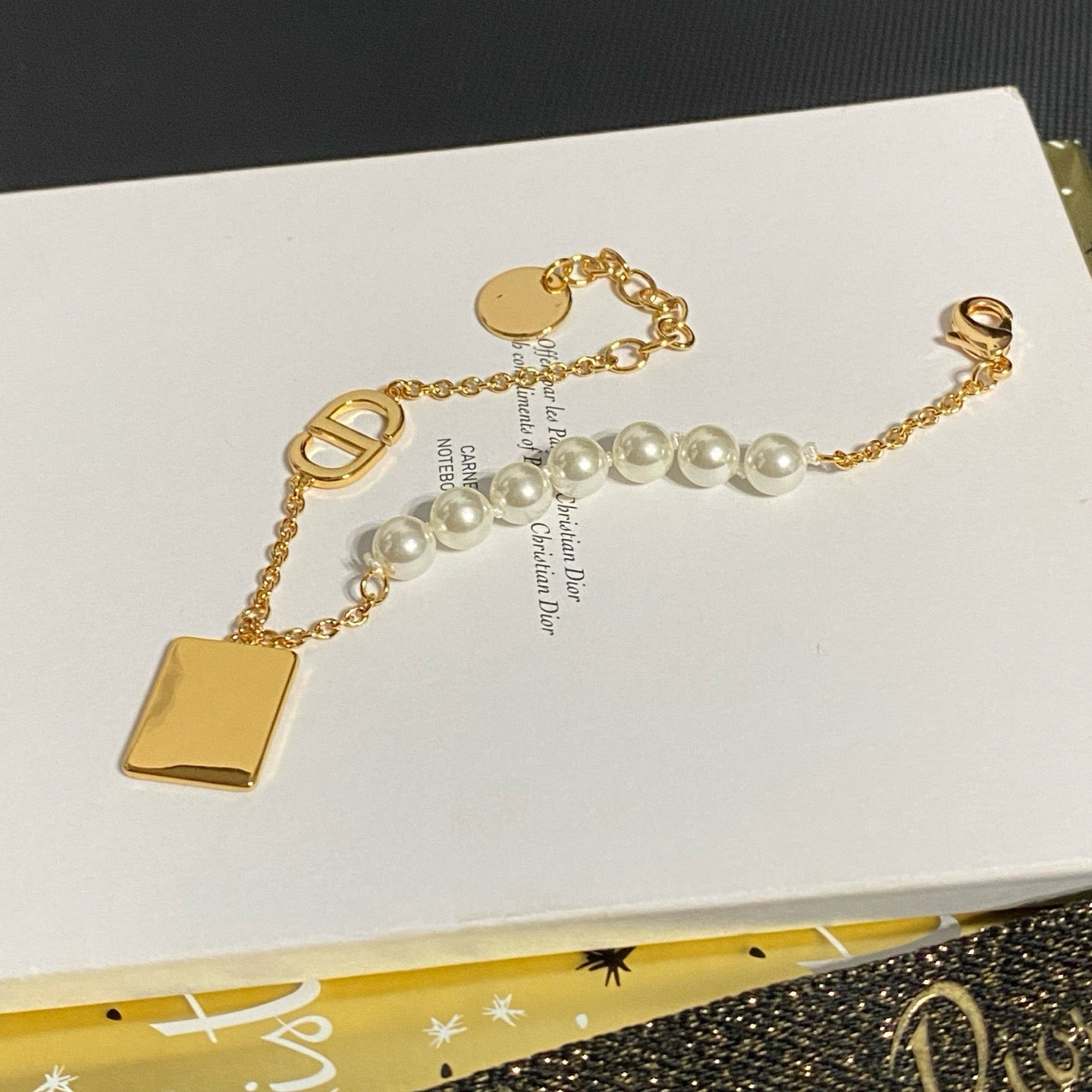 Dianna pearl bracelet