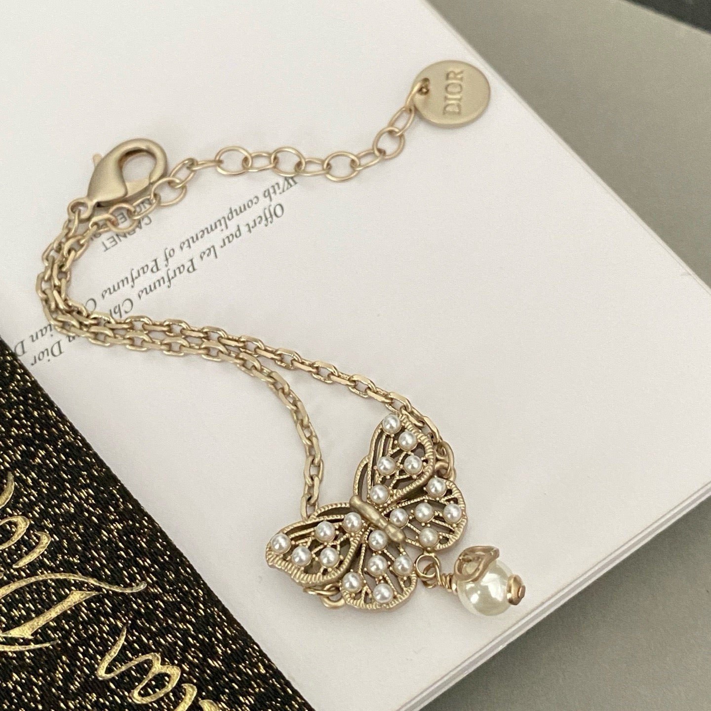 Dira butterfly bracelet