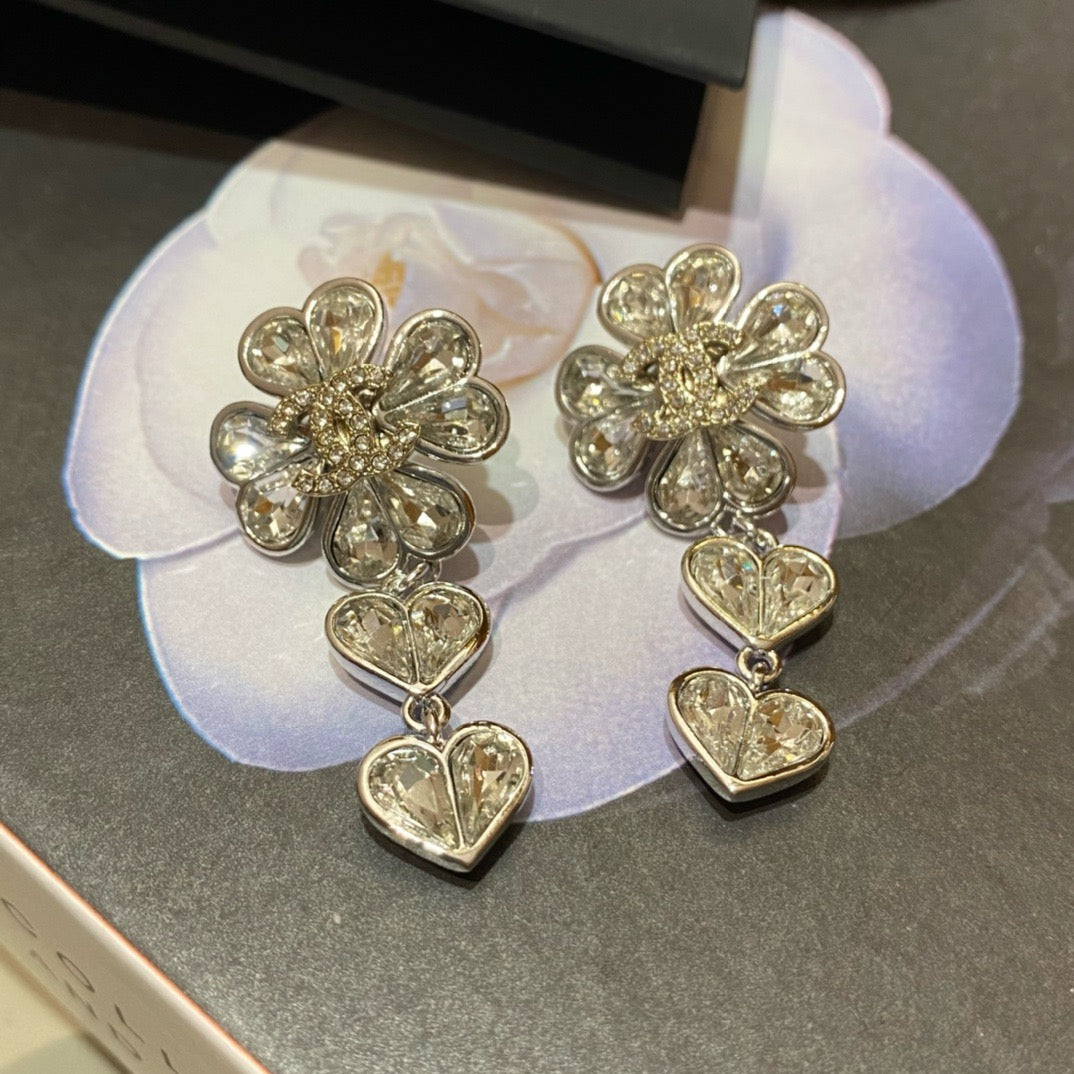 CC Love in Bloom Sparkling Earrings