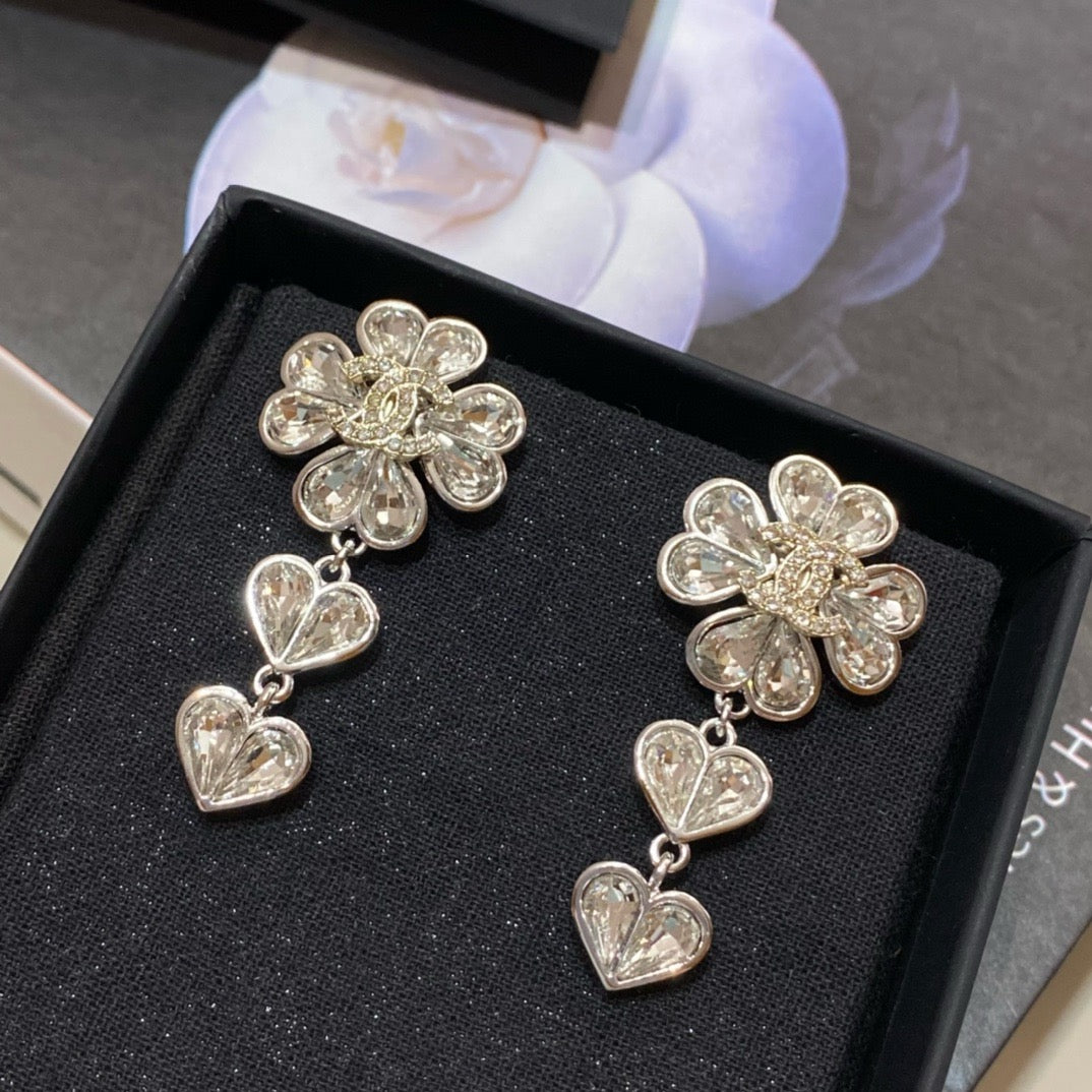 CC Love in Bloom Sparkling Earrings