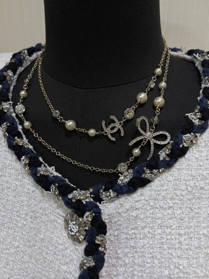 Chunky charm necklace