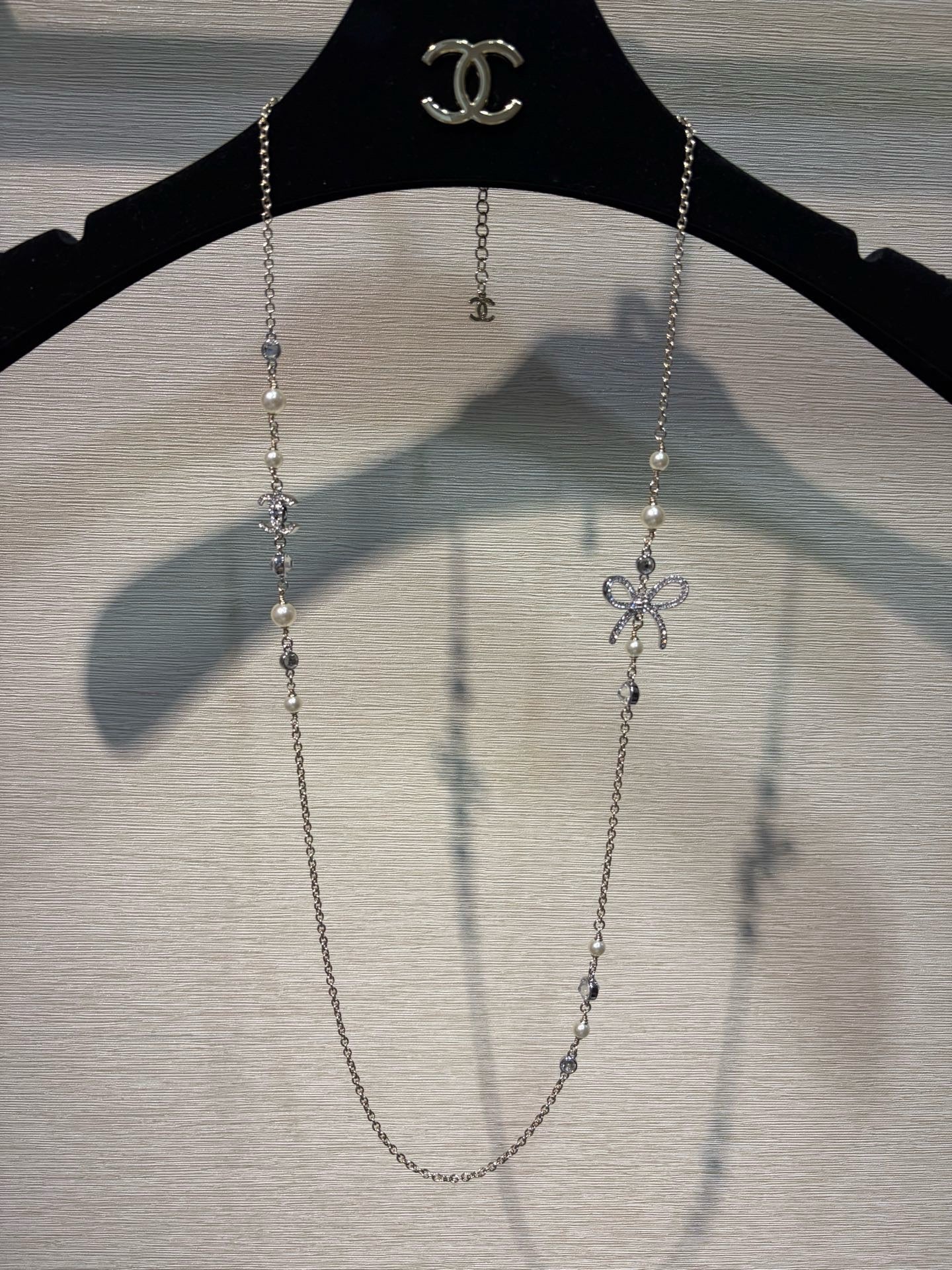 Chunky charm necklace