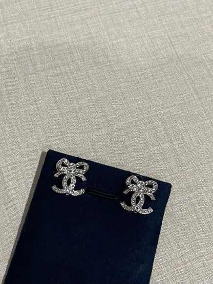Cici bow earrings