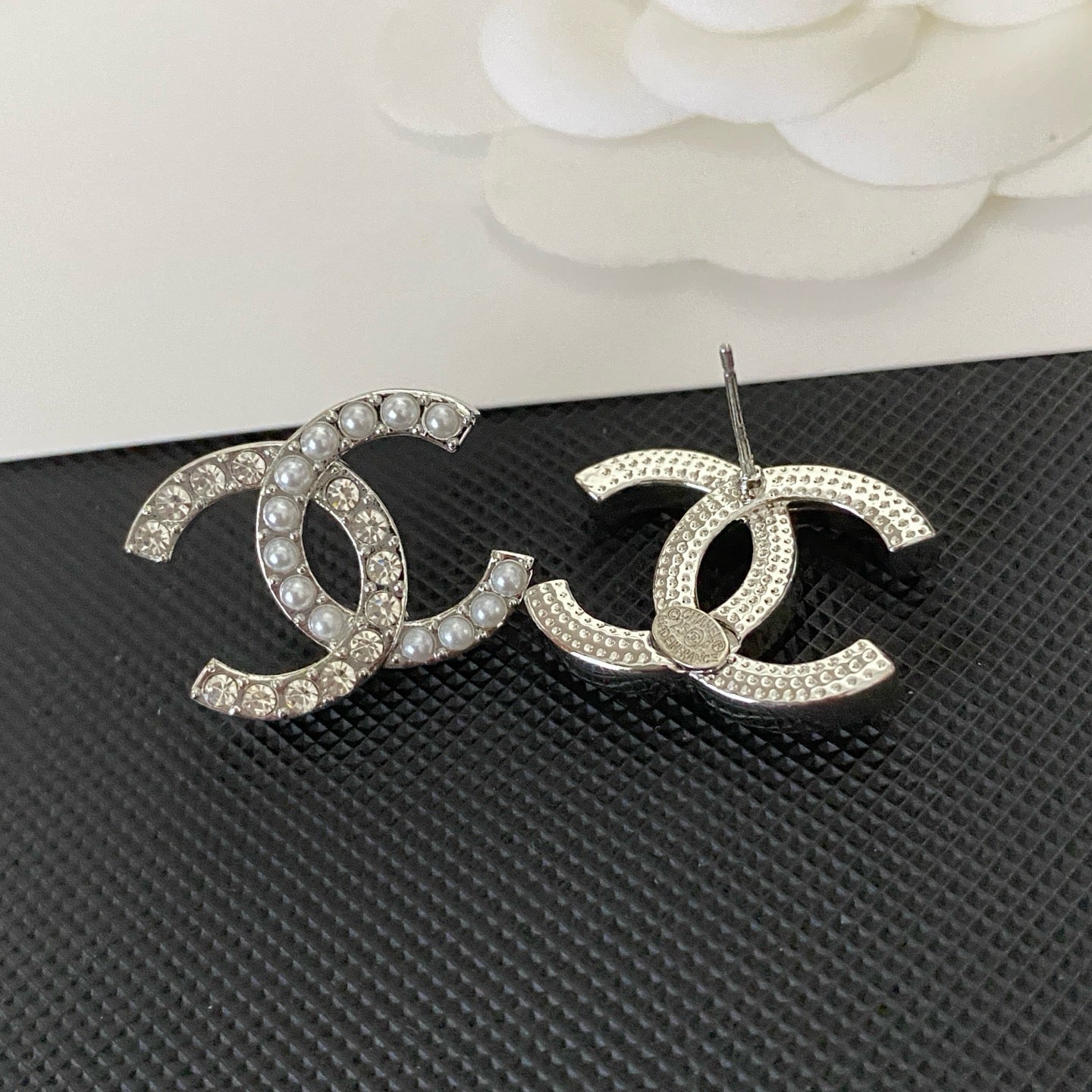 CC crystal Pearl earrings