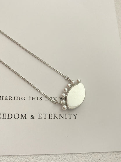 Devil's eye necklace