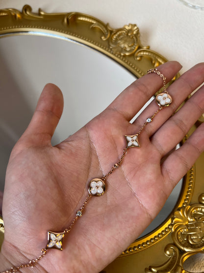 LIA V bracelet