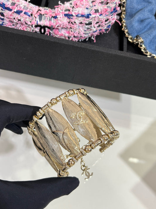 CC luxury cuff