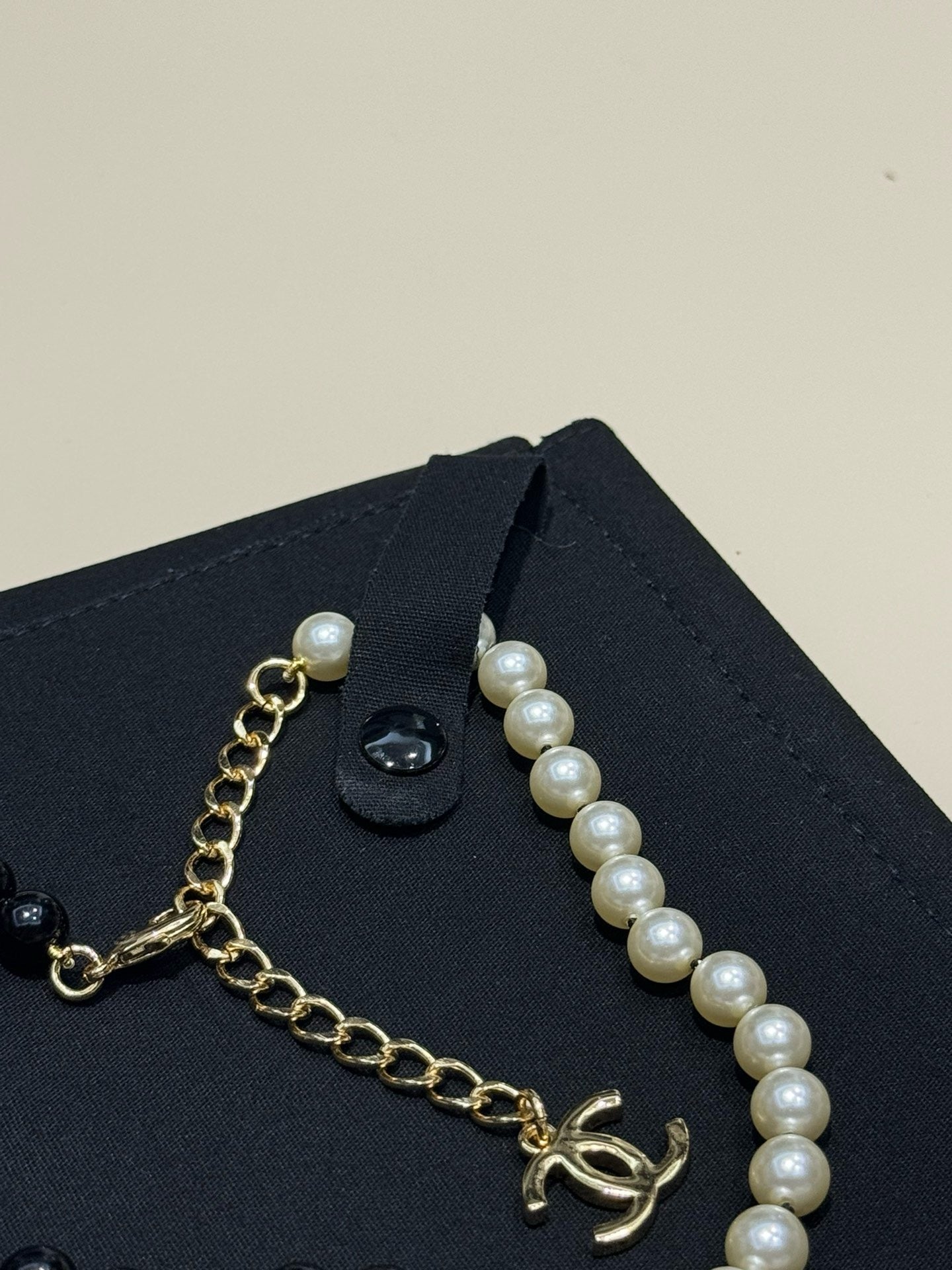 Coco b&w necklace
