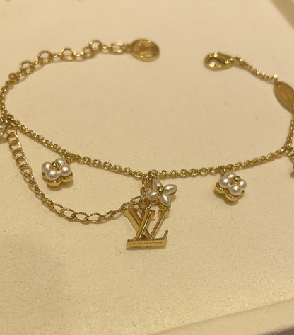 Luies V bracelet