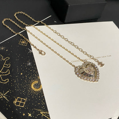 Coco golden heart necklace