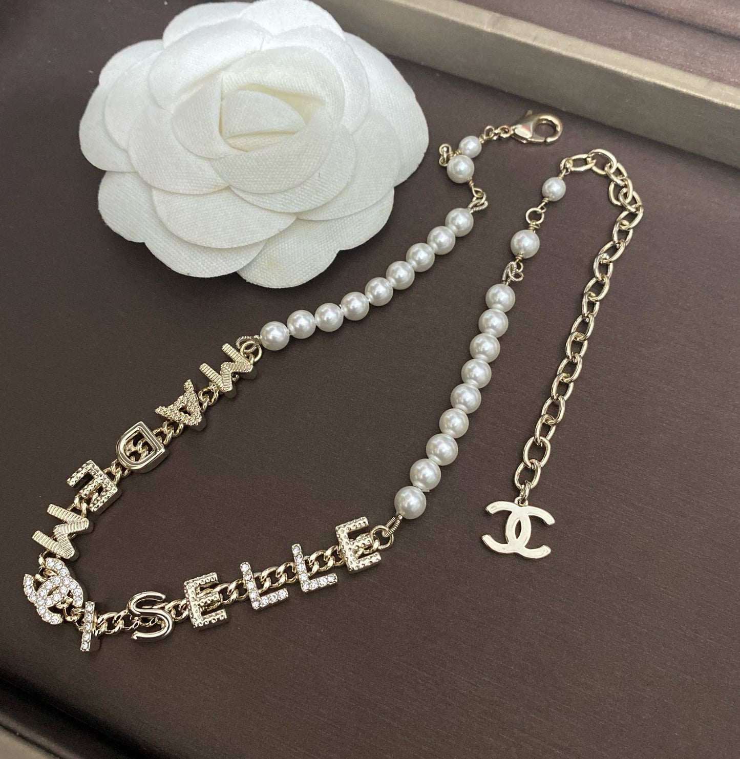 Cici letter vintage pearl necklace