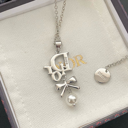 Dia Bow Crystal necklace