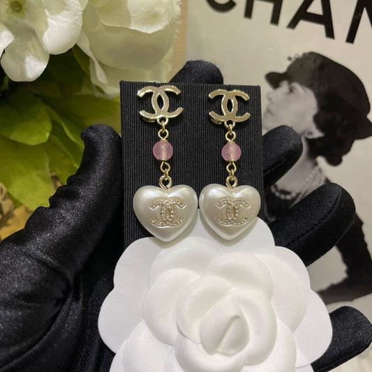 Coco heart enblem earrings