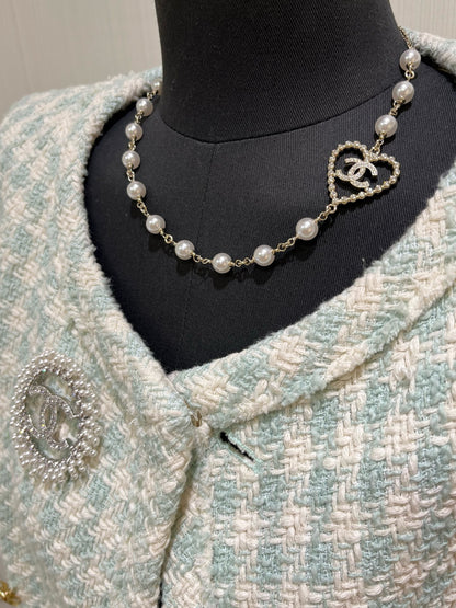 Chunky heart necklace
