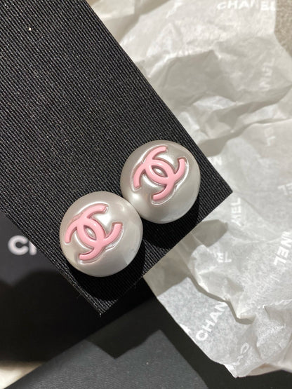 COCO Minimal Pigeon Egg Studs