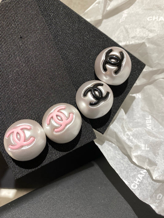 COCO Minimal Pigeon Egg Studs