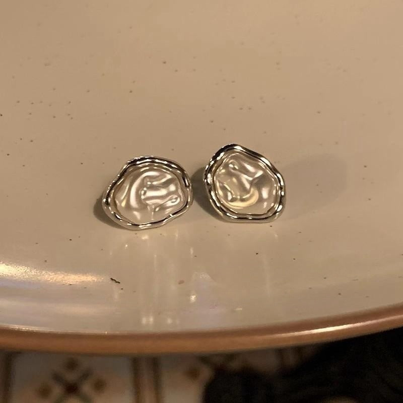 Bella Pearl earrings