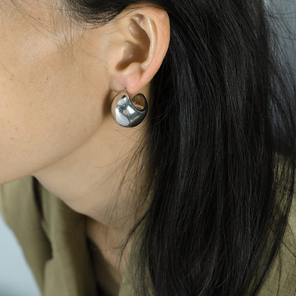 Classic moon earrings