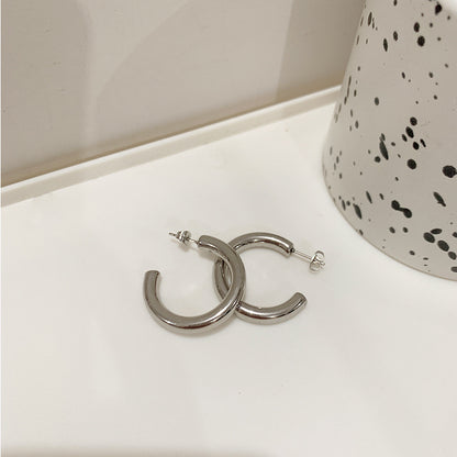 Classics hoops earrings