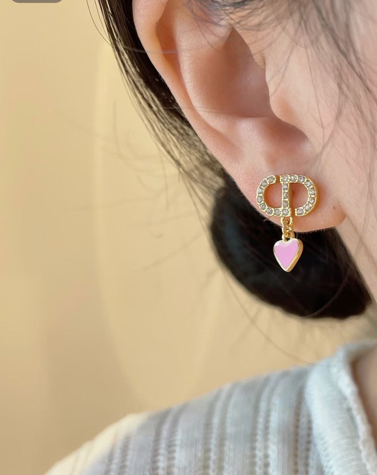 D&O pearl heart earrings