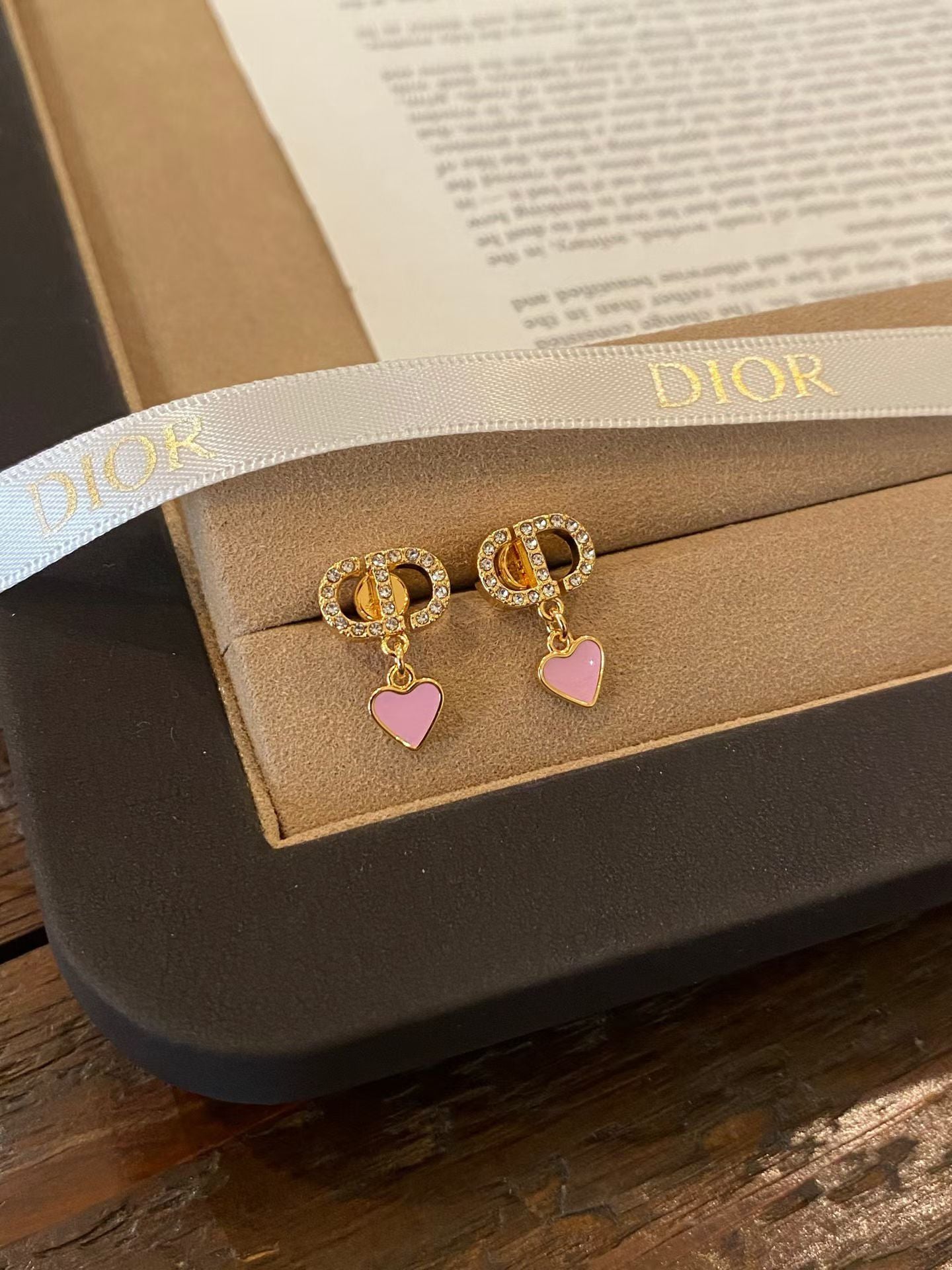 D&O pearl heart earrings
