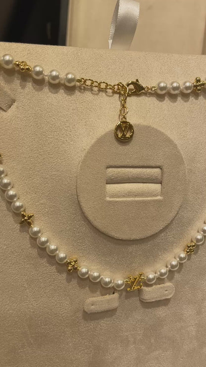 Liv charm necklace