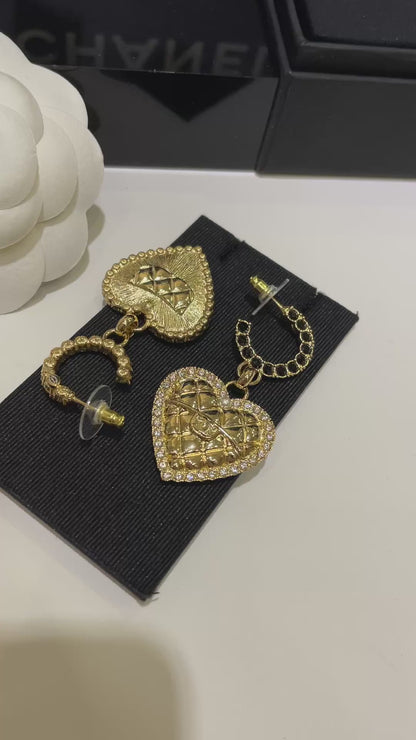 CC vintage love earrings