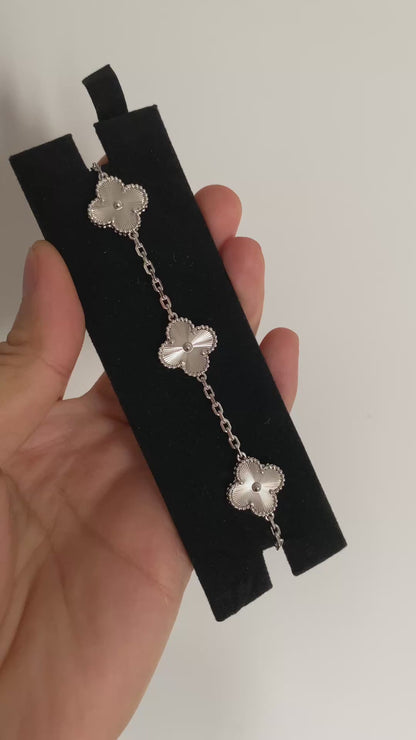 Clover V bracelet